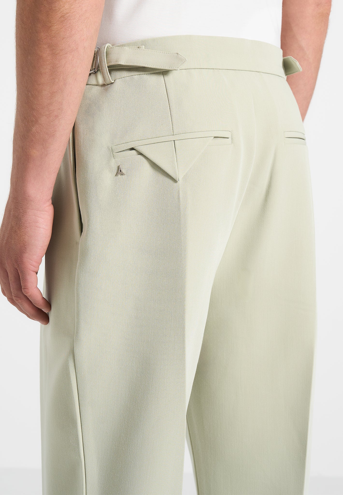 Pierre - Relaxed Fit Hatched Pleated Tailored Trousers - Sage