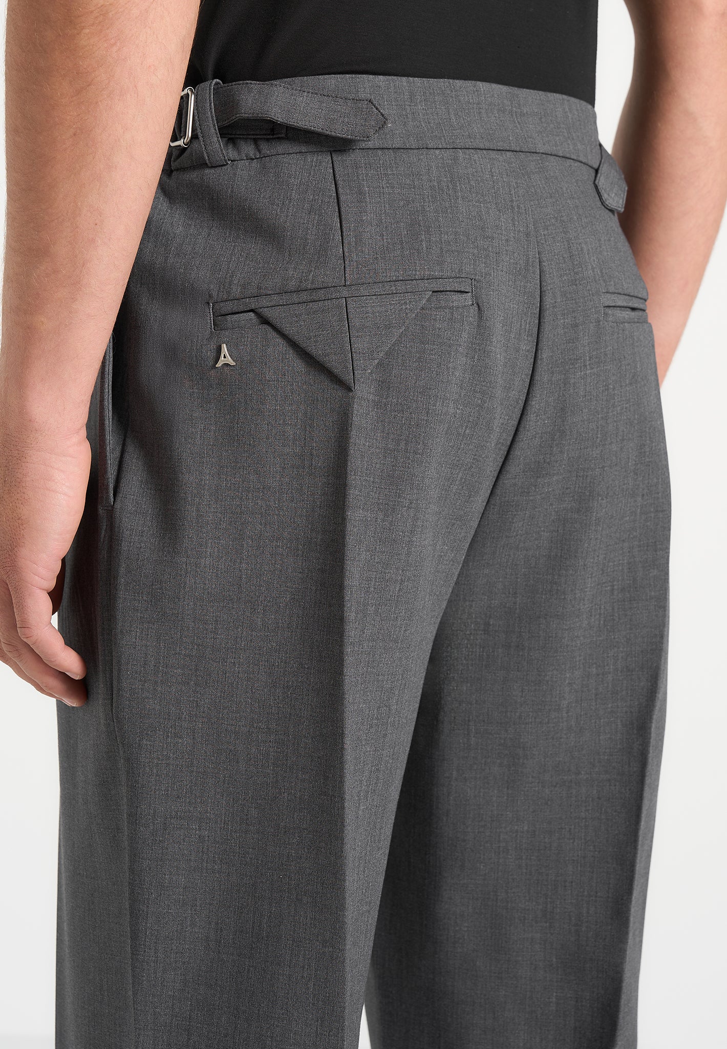 Pierre - Relaxed Fit Hatched Pleated Tailored Pants - Dark Grey