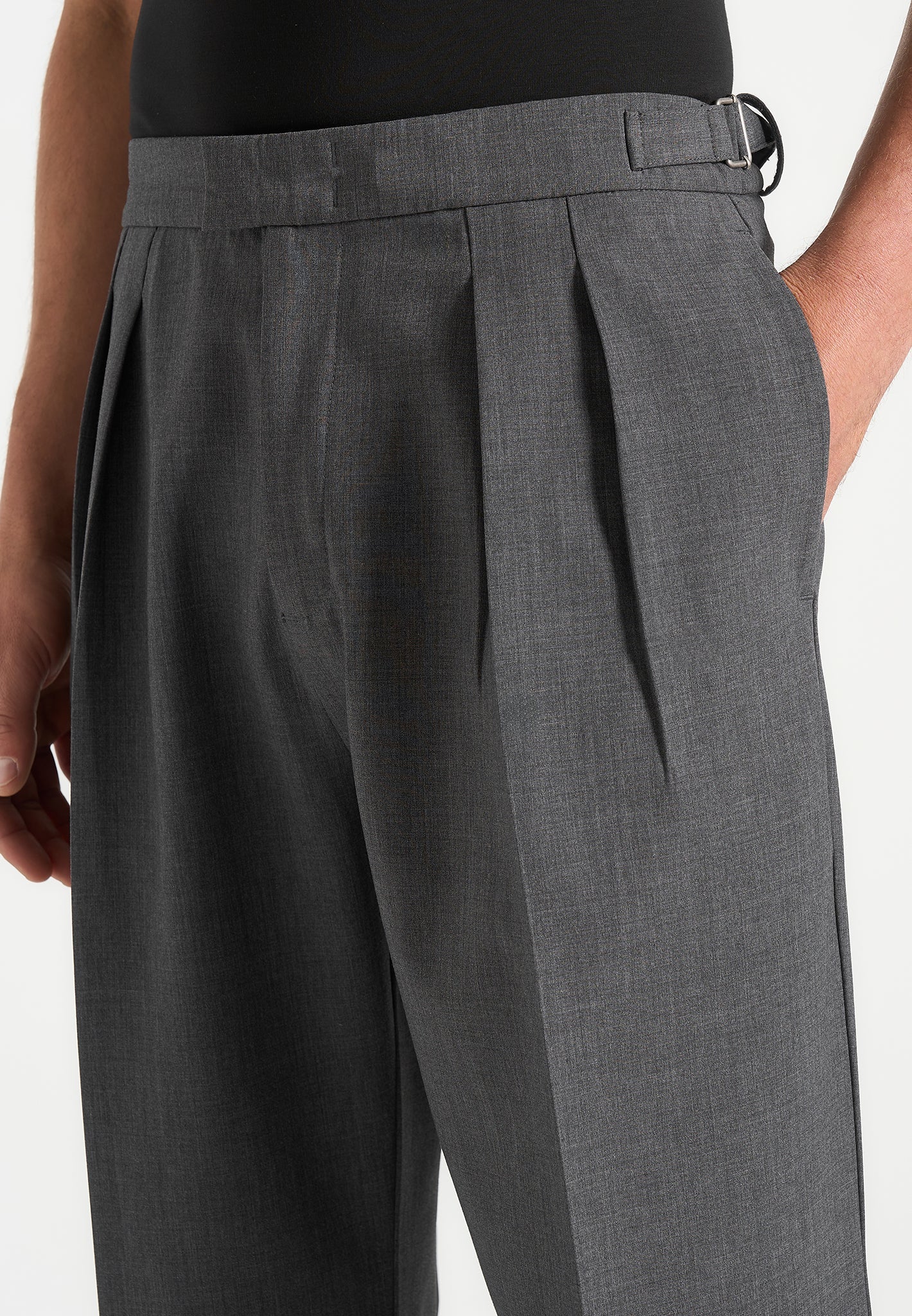 pierre-relaxed-fit-hatched-pleated-tailored-trousers-dark-grey
