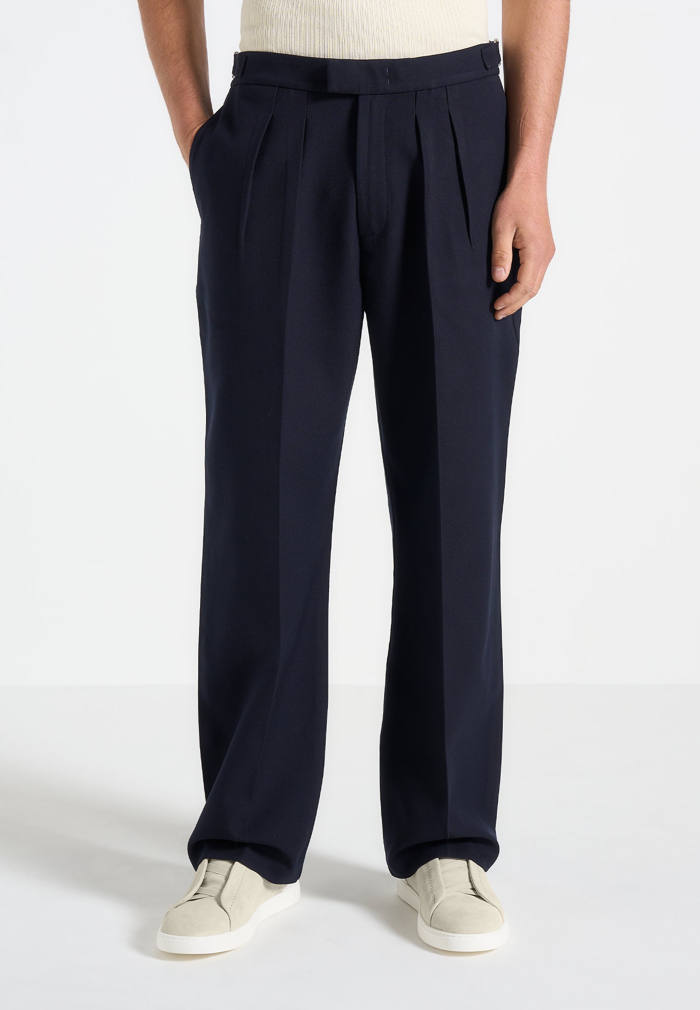 Pierre - Relaxed Fit Pleated Tailored Trousers - Navy 