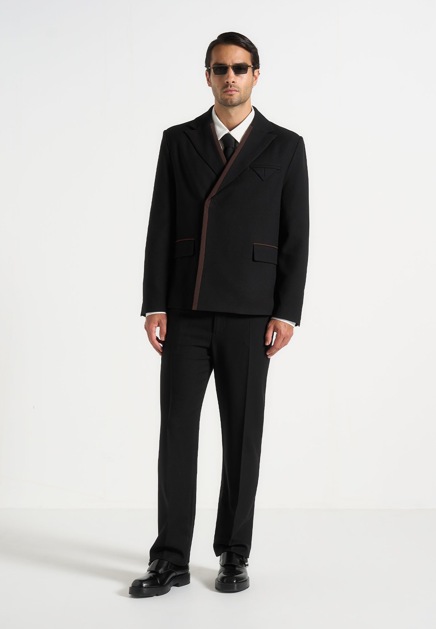 Alec - Double Breasted Suit jacket With Contrast Lapel - Black 