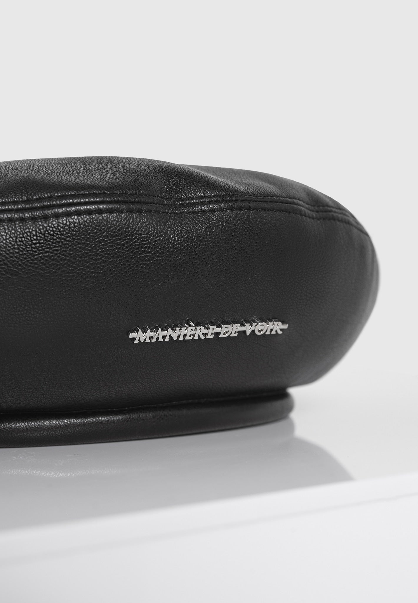 vegan-leather-beret-black