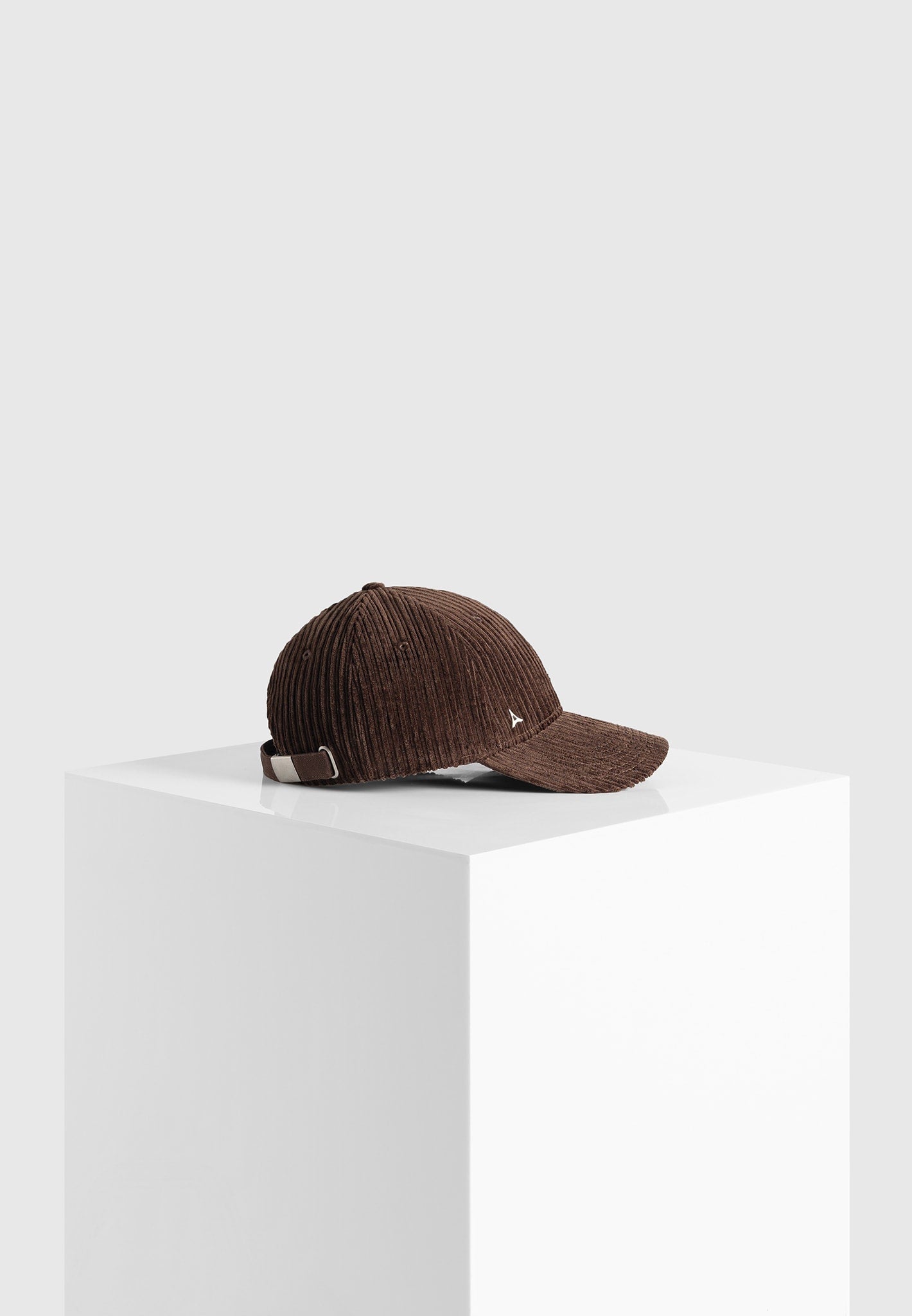 corduroy-cap-brown 