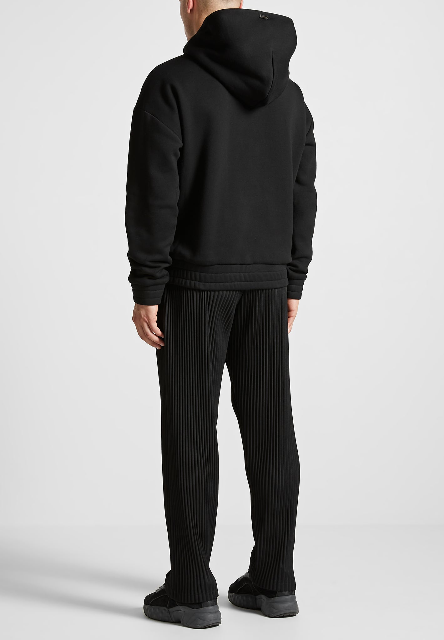 eternel-eiffel-embossed-hoodie-black