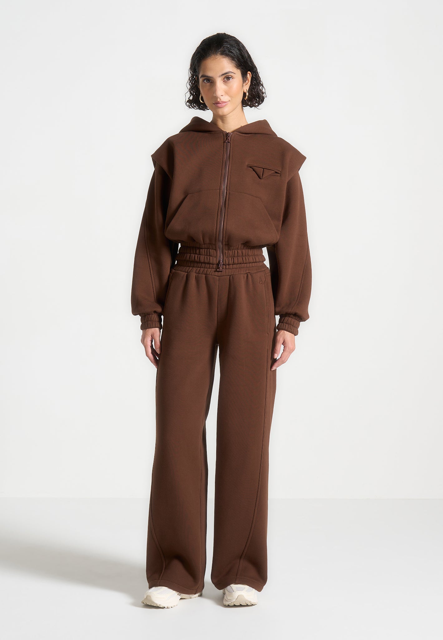 eternelle-relaxed-joggers-brown 