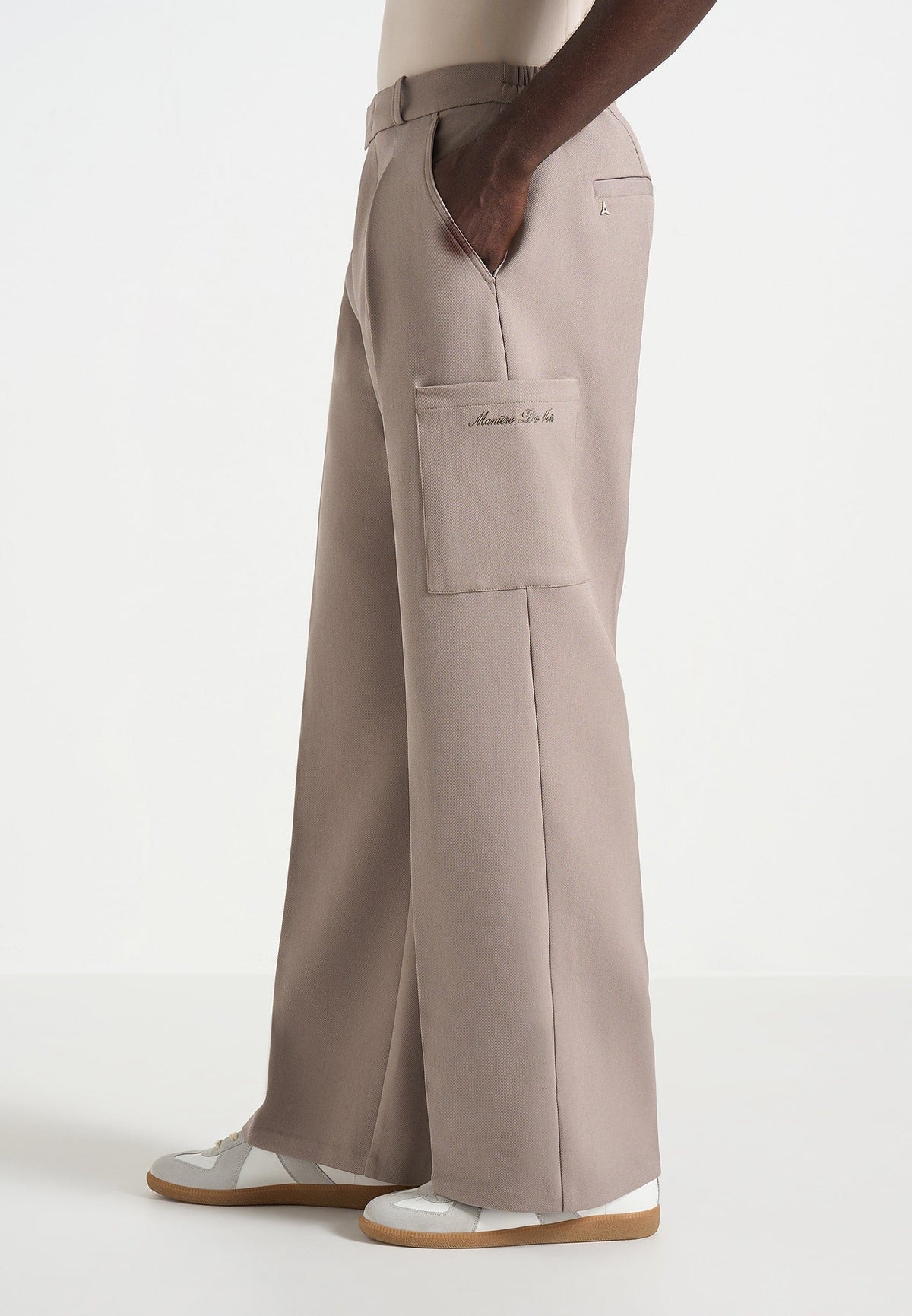 Luca - Relaxed Fit Pleated Pocket Pants - Mushroom