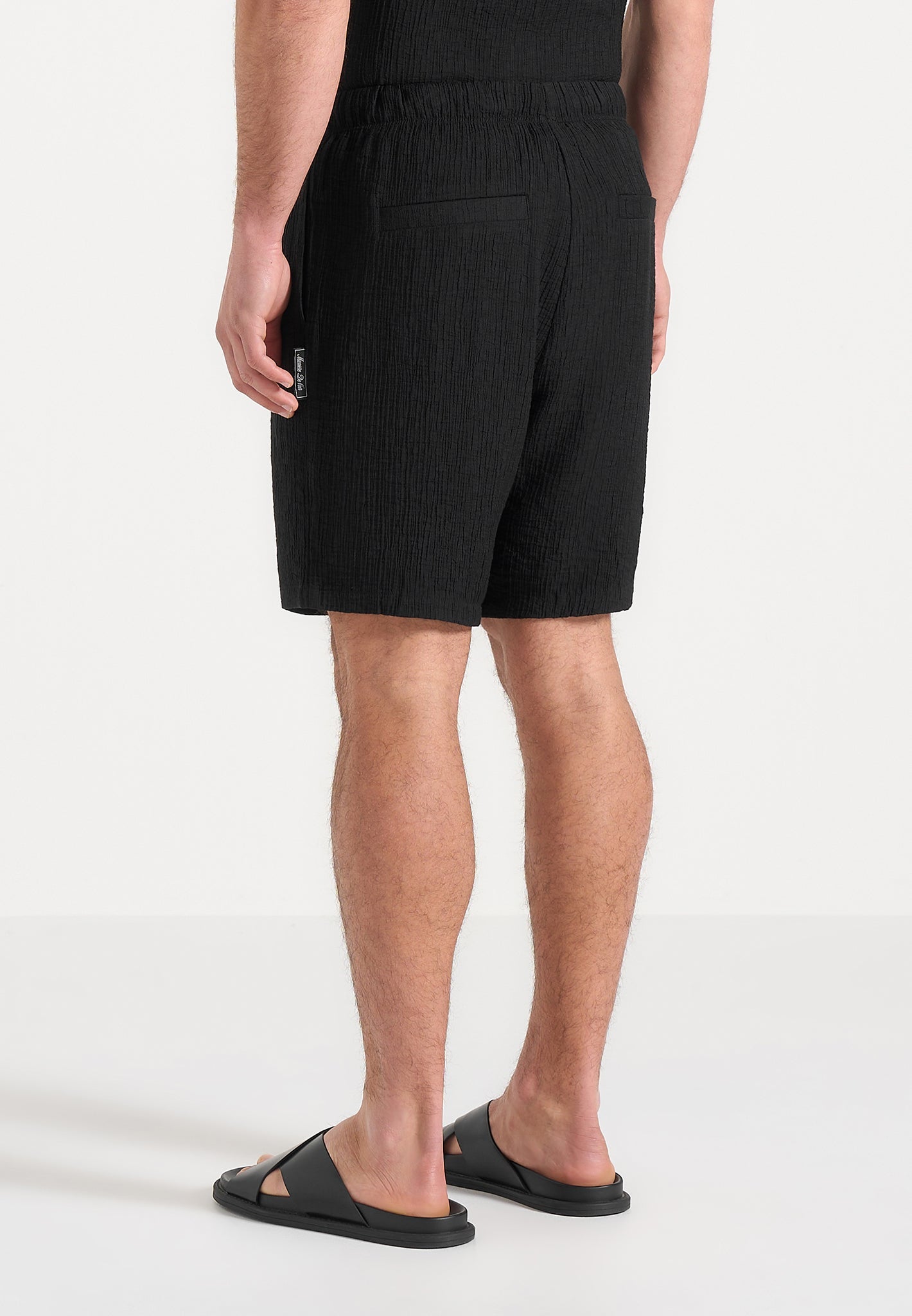 Ari - Unisex Textured Shorts - Black