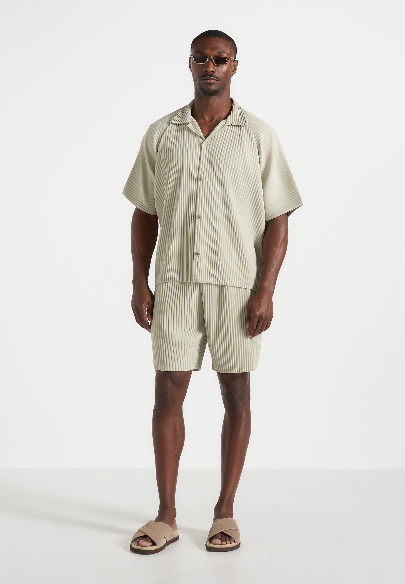 Justin - Pleated Boxy Shirt - Sage 