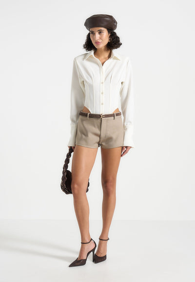 elle-tailored-mini-shorts-taupe