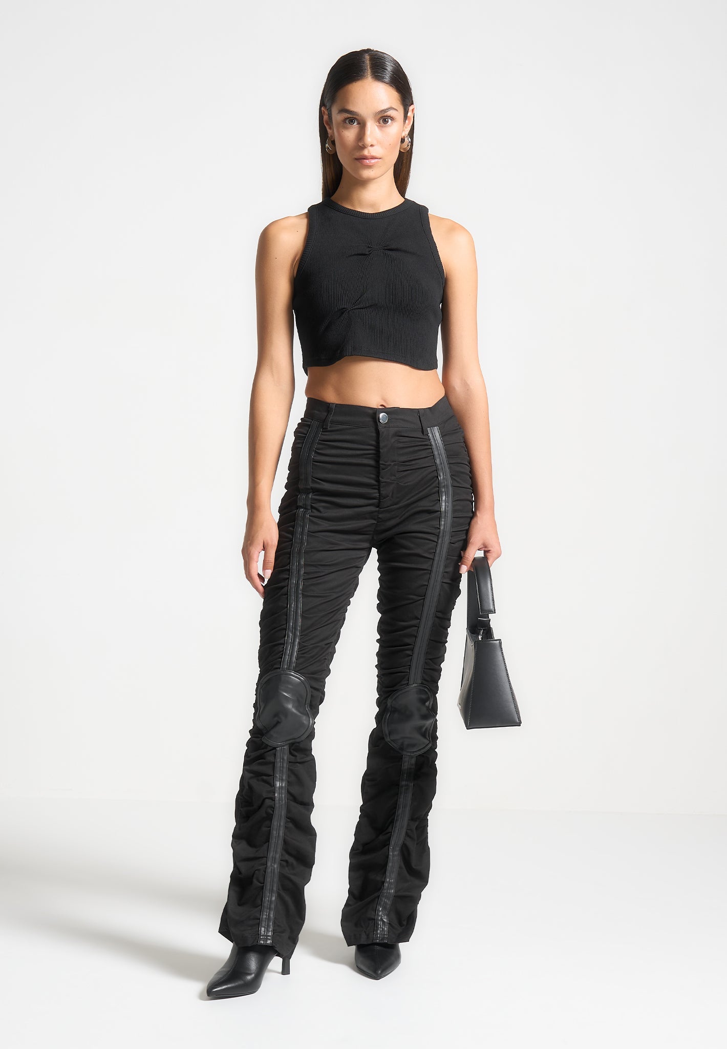 tacked-ribbed-crop-top-black 