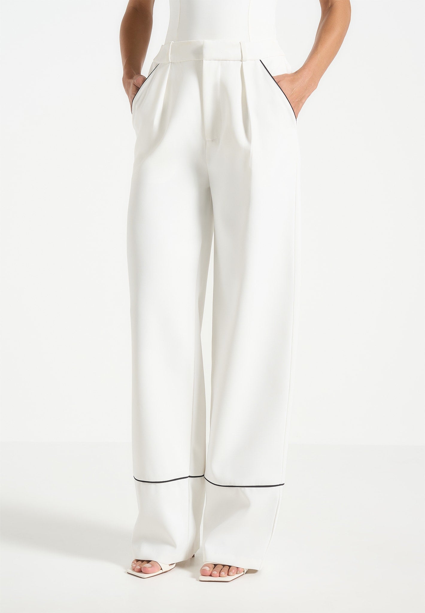Mina - Contrast Piped Pleated Trousers - White/Black 