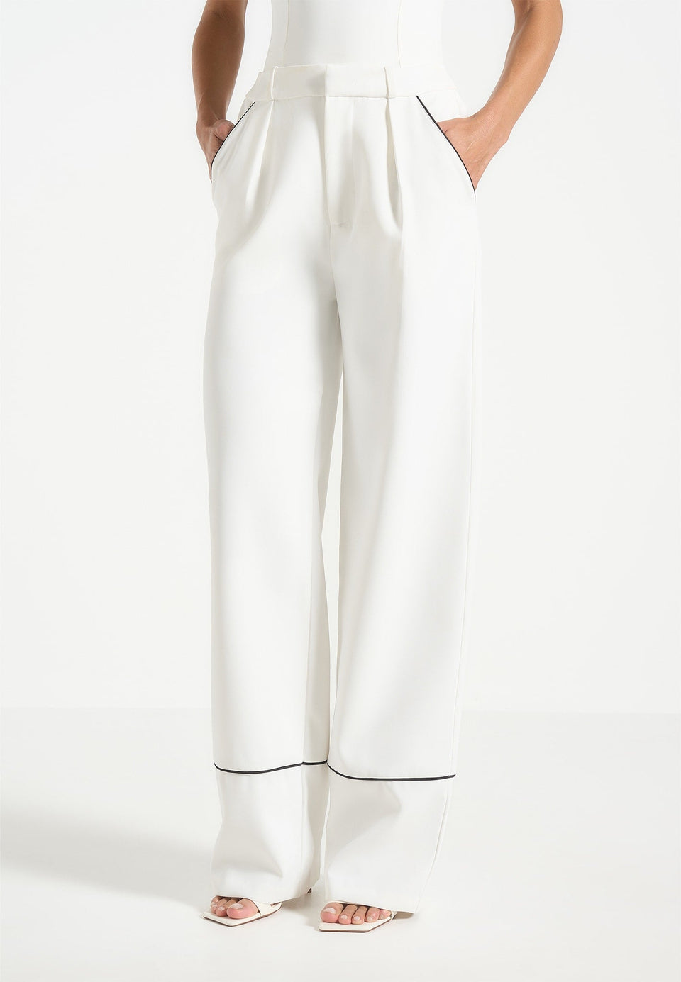 mina-contrast-piped-pleated-trousers-white-black