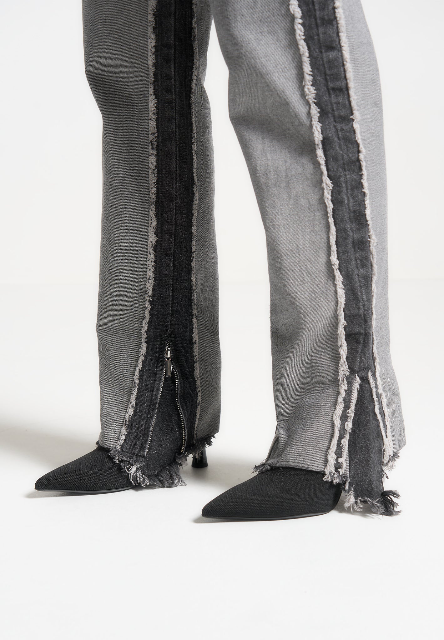 distressed-mom-jeans-washed-black 