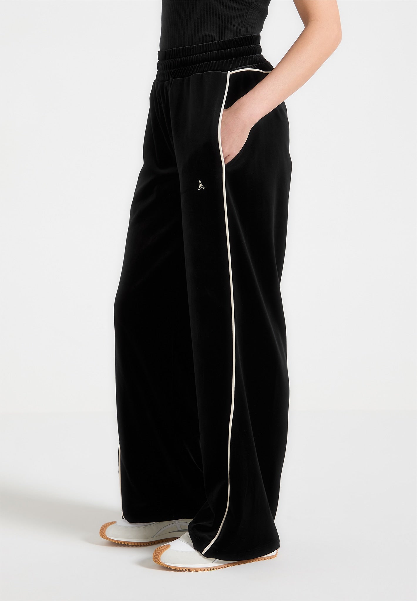 eiffel-velour-straight-leg-joggers-black