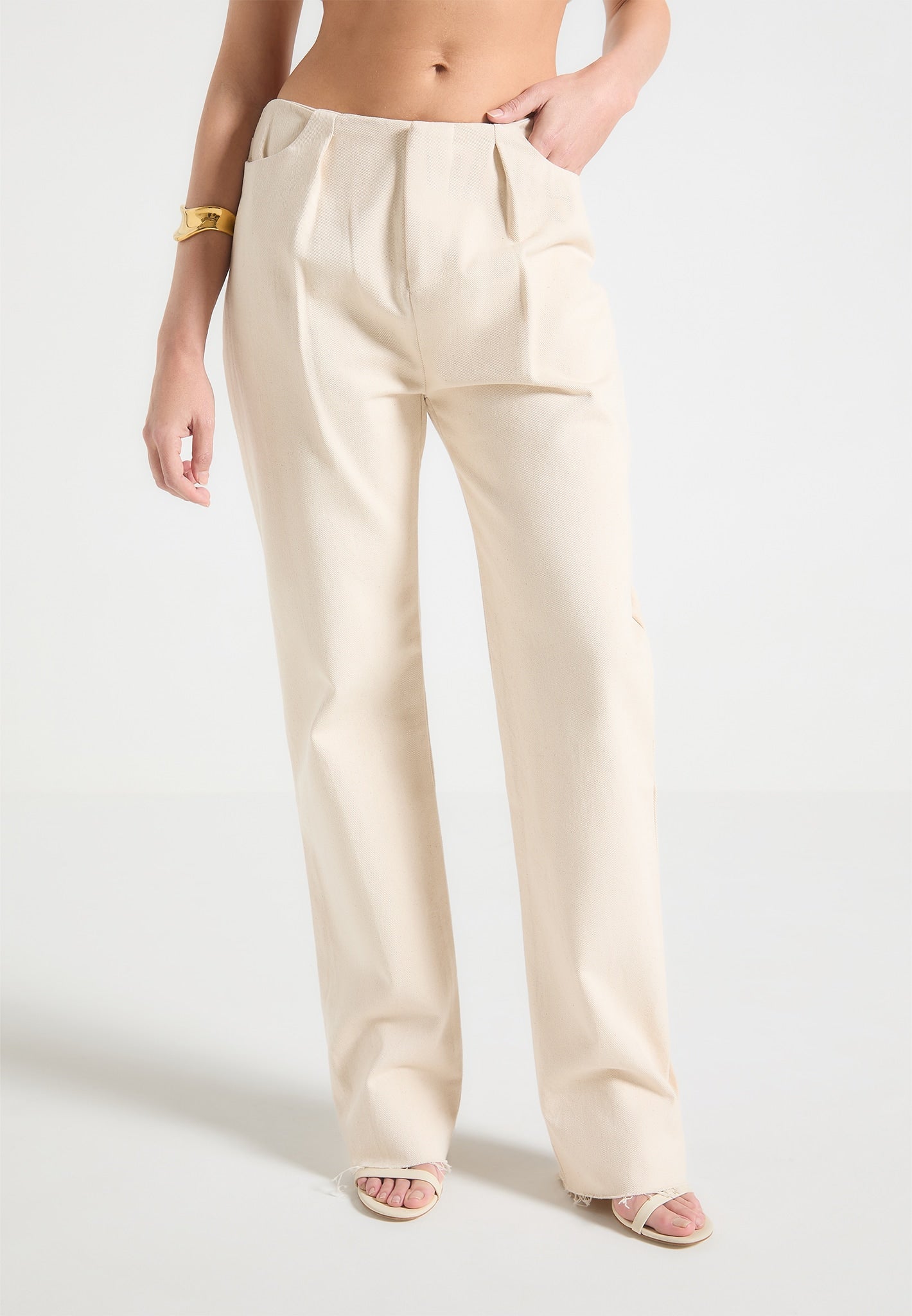 Pleated Mid Rise Straight Leg Jeans - Cream 