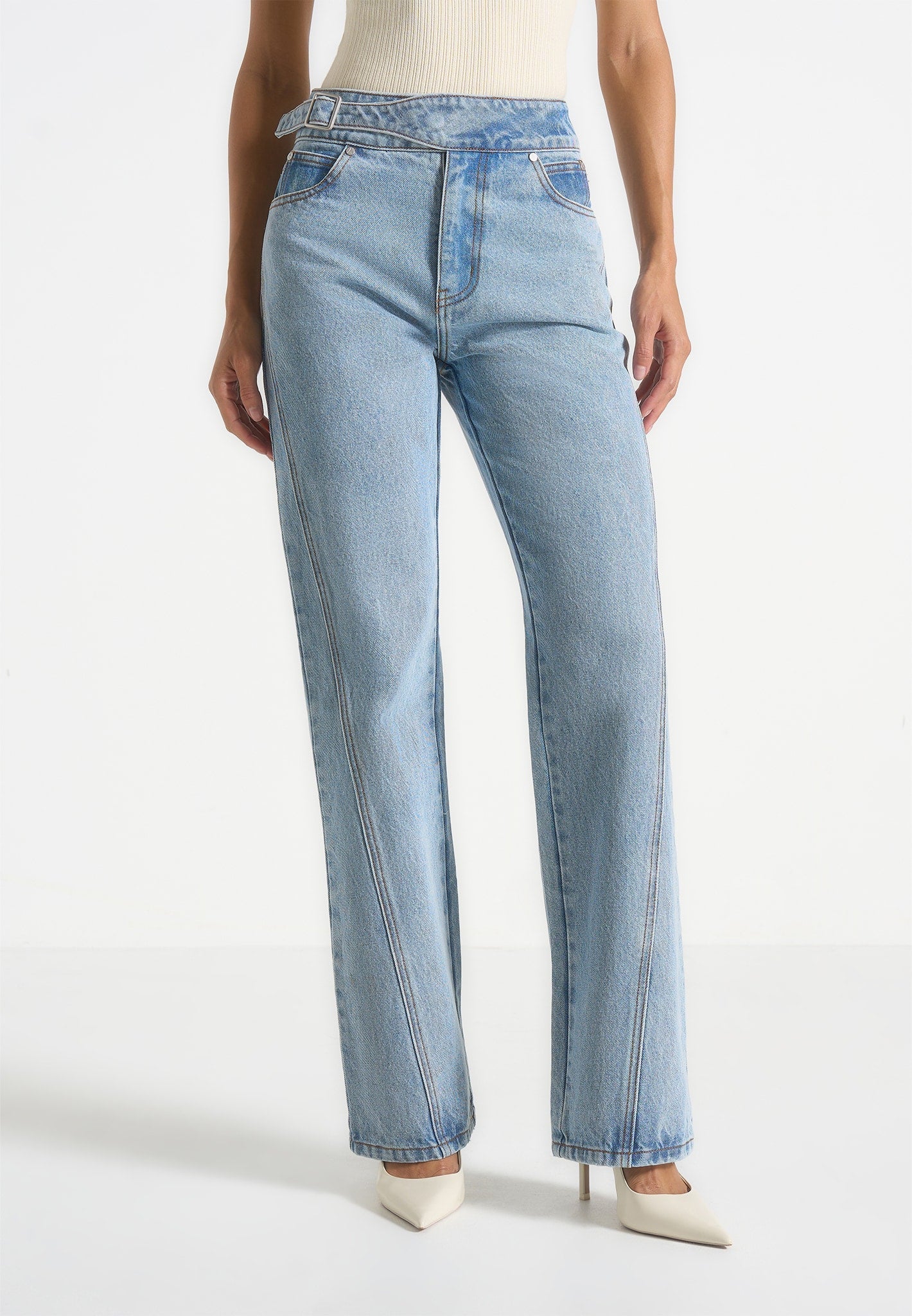 Loane - Twist Leg Boyfriend Jeans With Waist Adjuster - Mid Blue 
