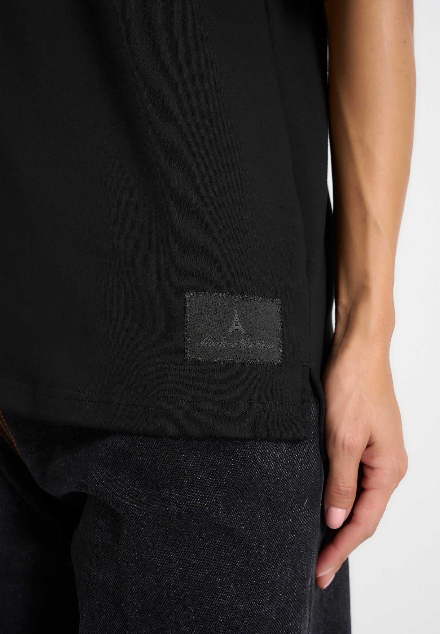 TS007 - Unisex Relaxed Fit Cotton T-Shirt - Black