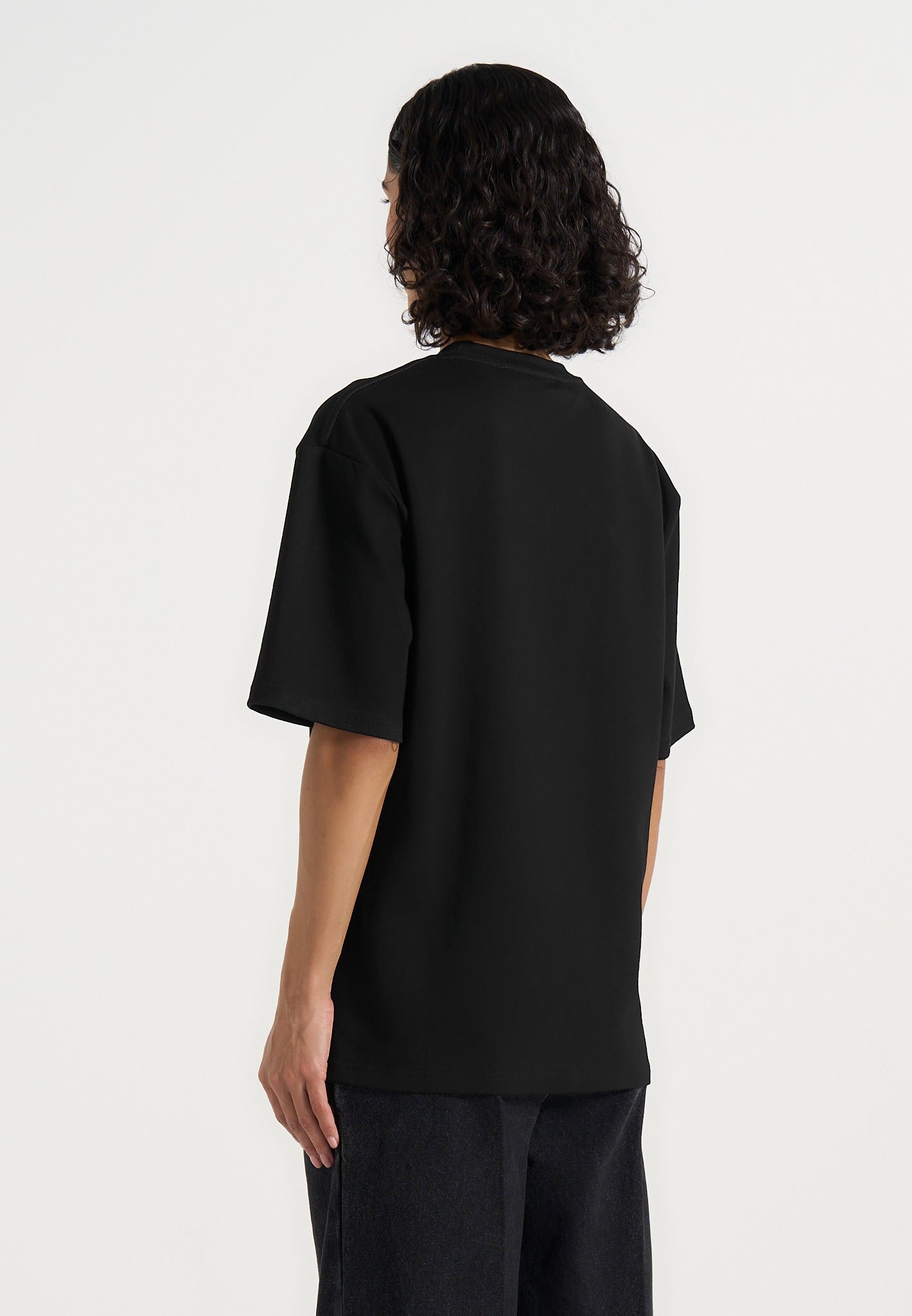 TS007 - Unisex Relaxed Fit Cotton T-Shirt - Black
