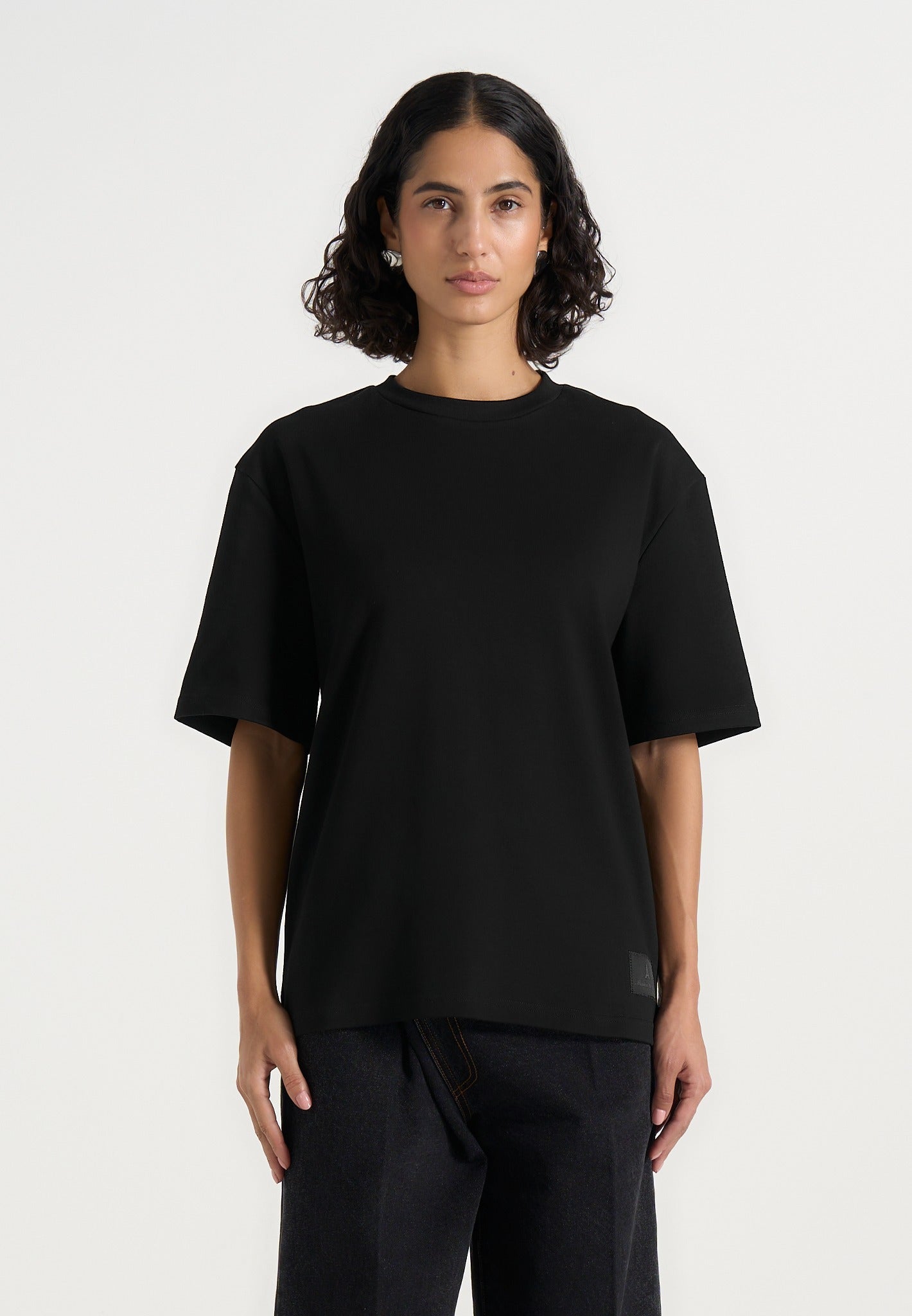 TS007 - Unisex Relaxed Fit Cotton T-Shirt - Black