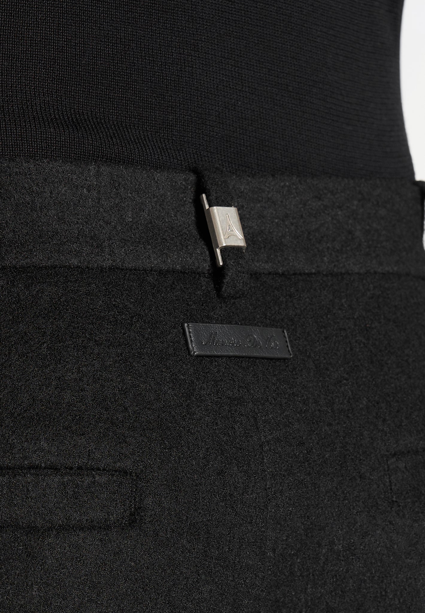 Dorian - Herringbone Brushed Wool Pleated Pants - Black