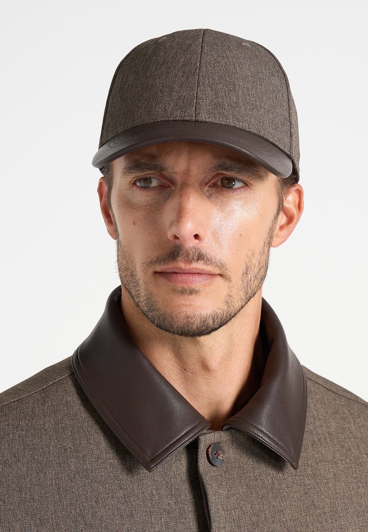 Ellis - Textured Tailored Cap With Leather Brim - Taupe