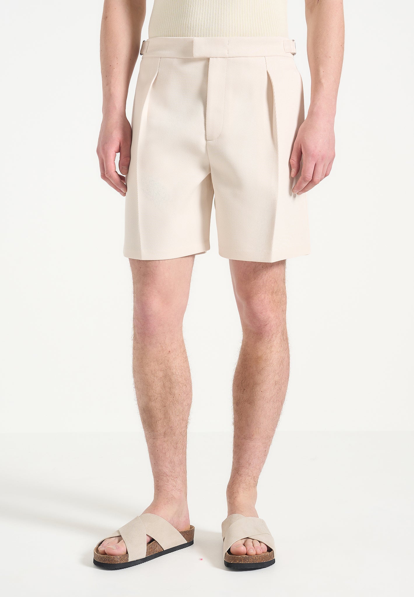 twill-pleated-shorts-cream 