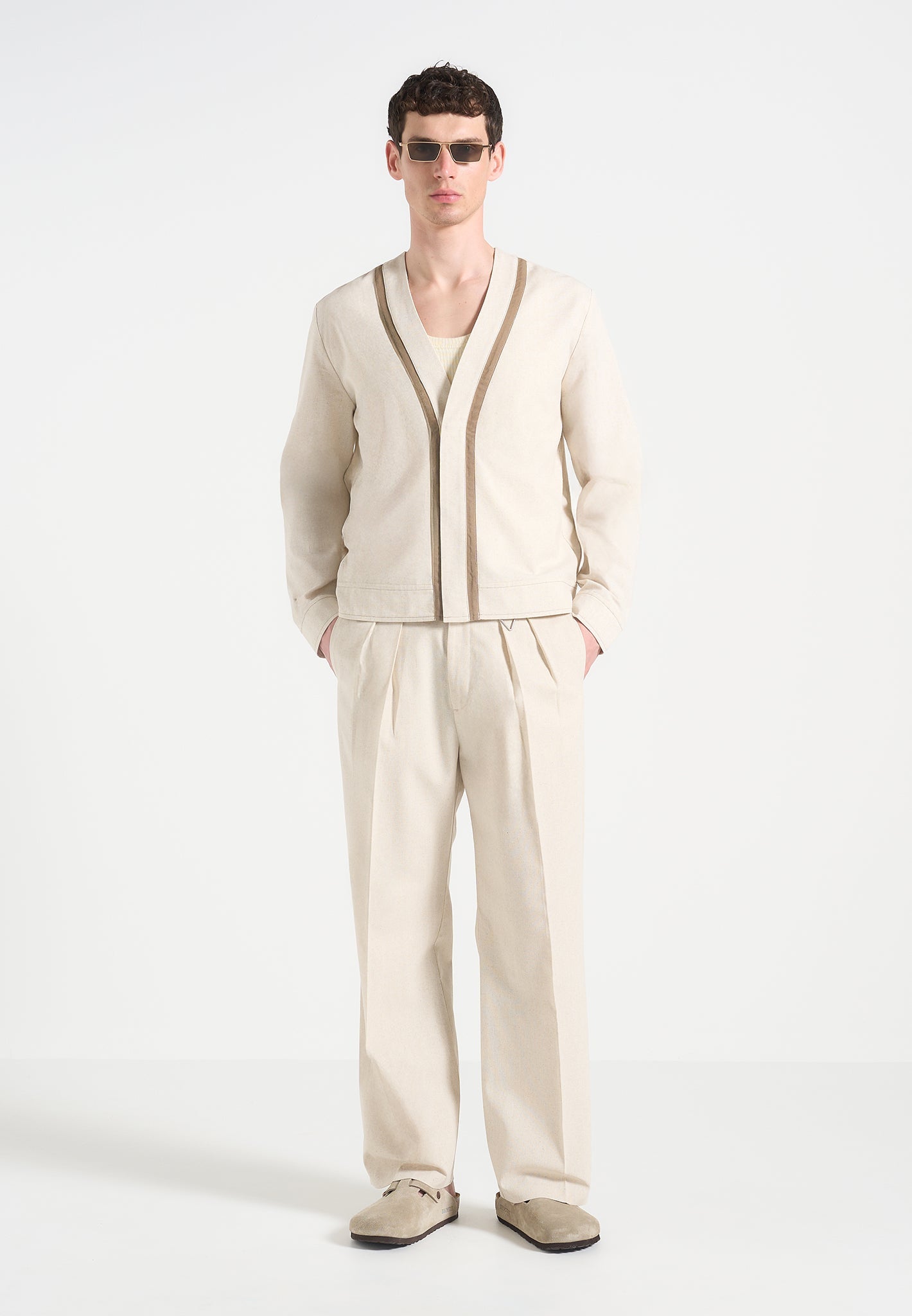 relaxed-fit-linen-trousers-with-twin-pleat-natural 