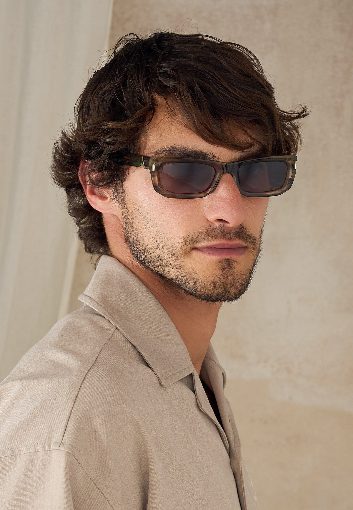 Milan - Curved-Frame Sunglasses - Brown