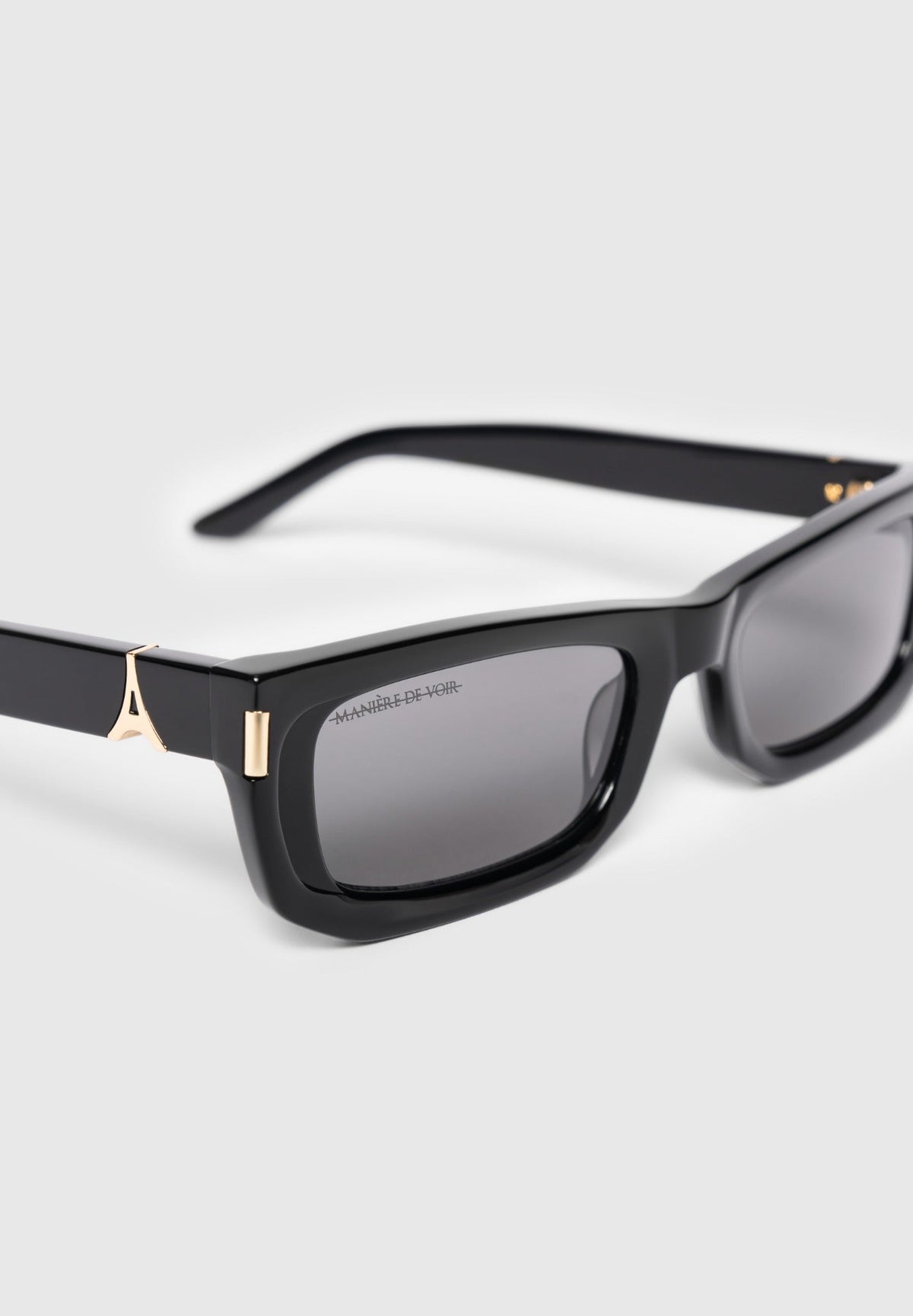 milan-curved-frame-sunglasses-black