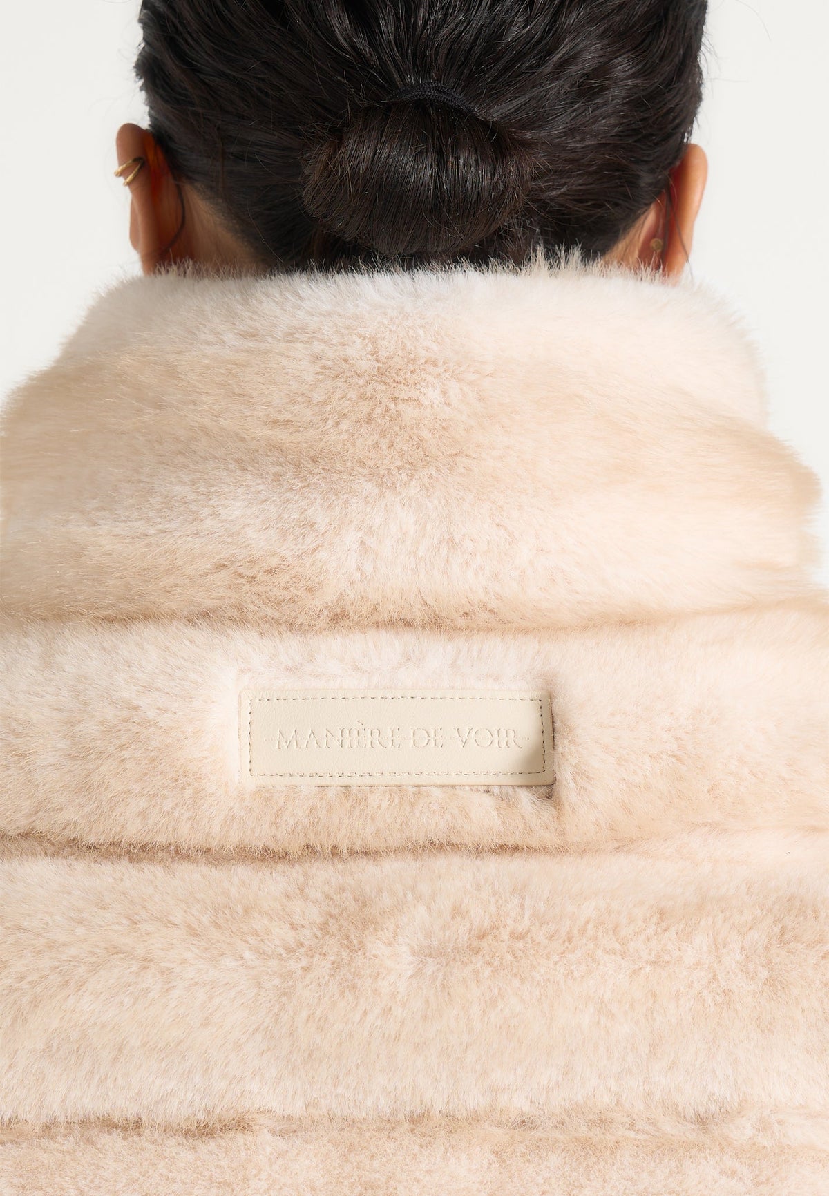 Ama - Plush Cropped Puffer Jacket - Ivory