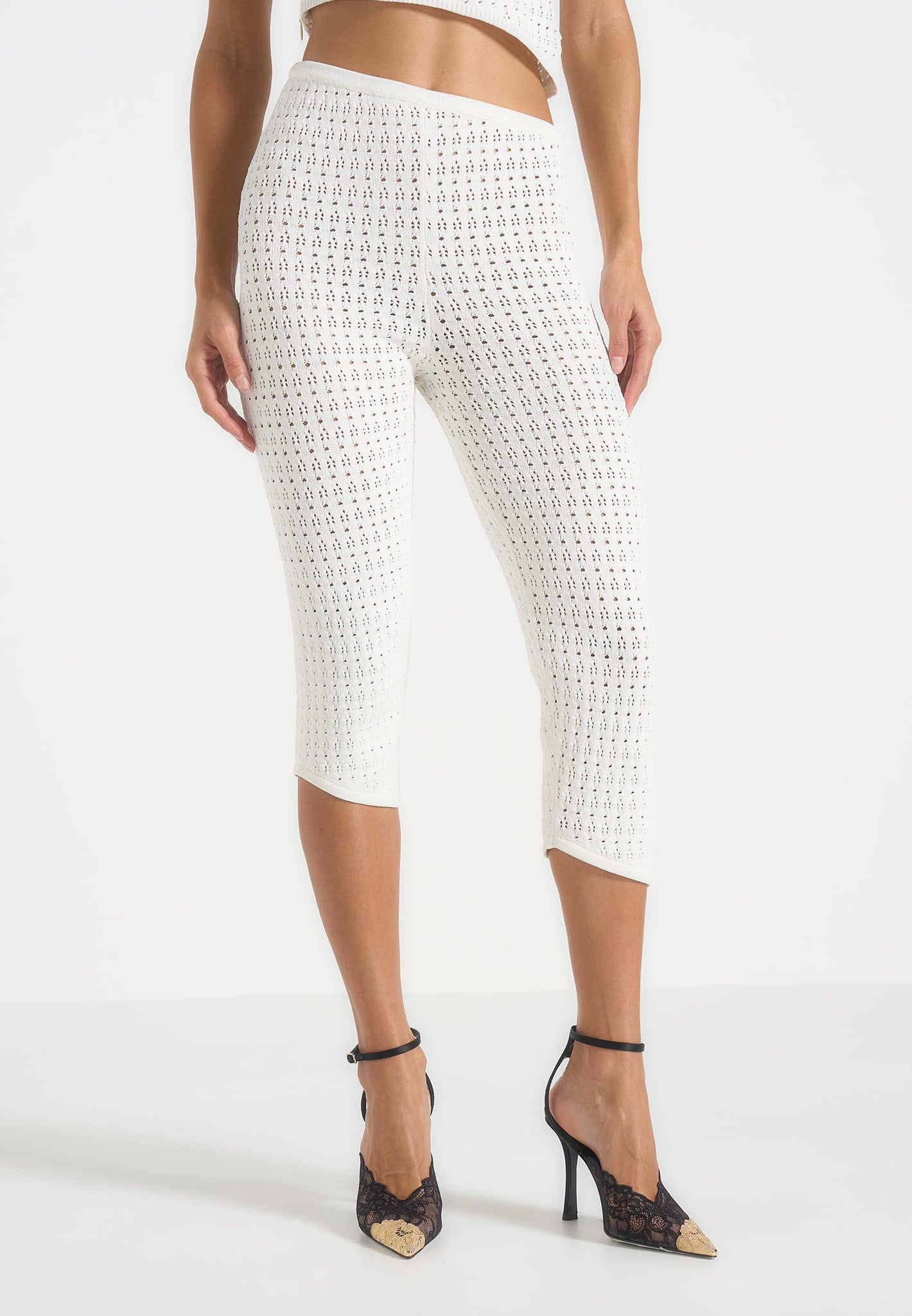 Piper - Pointelle Asymmetric Capri Leggings - Cream 