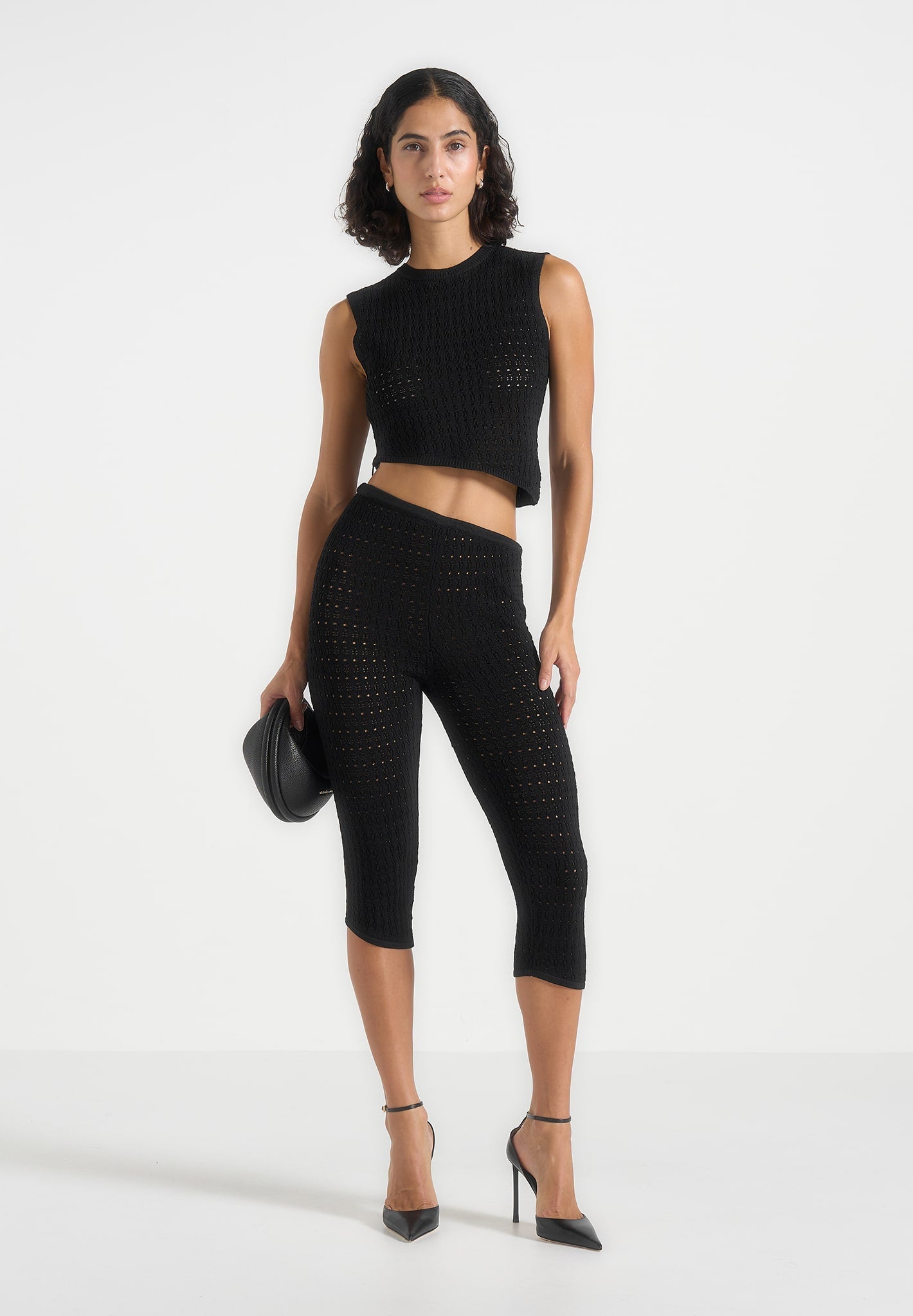 Piper - Pointelle Asymmetric Capri Leggings - Black 