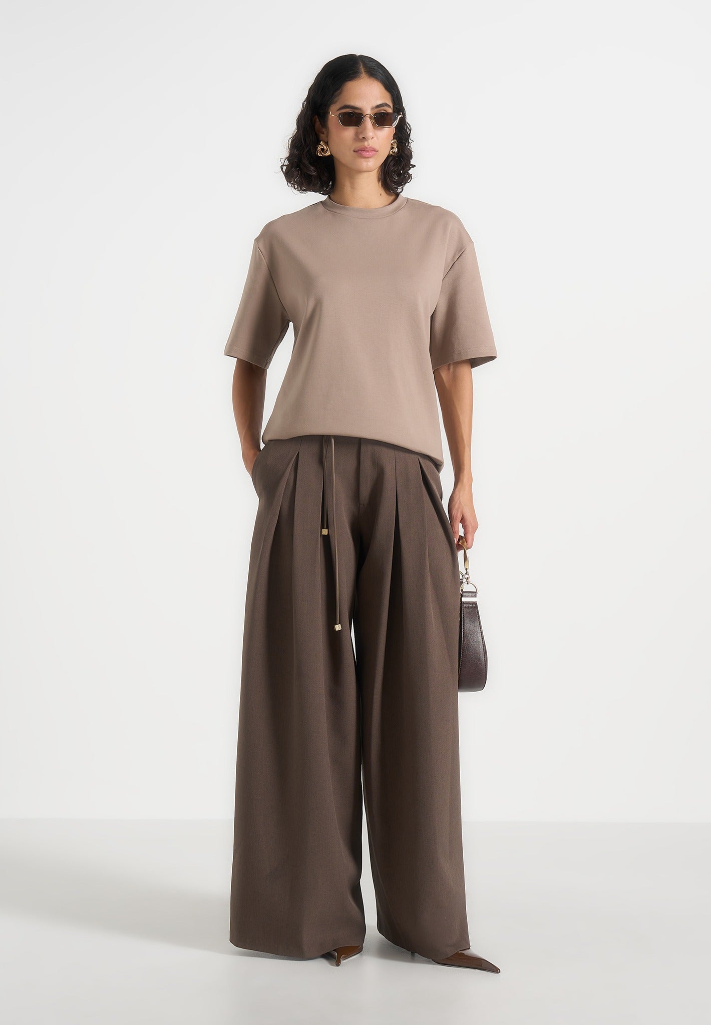 TS007 - Unisex Relaxed Fit Cotton T-Shirt - Taupe 