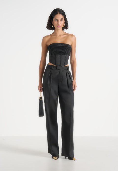  Relaxed Leg Trousers