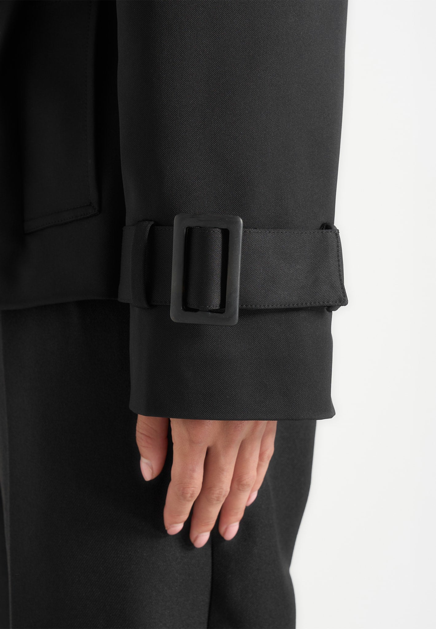kassidy-lightweight-crop-trench-black