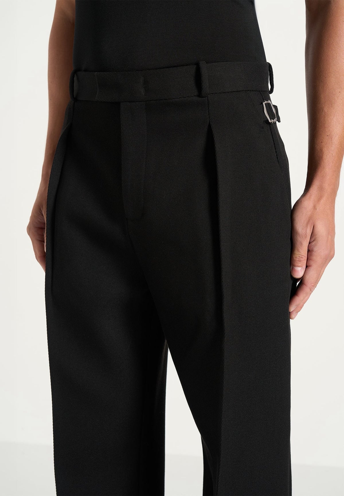 Dorian - Pleated Tailored Pants - Black