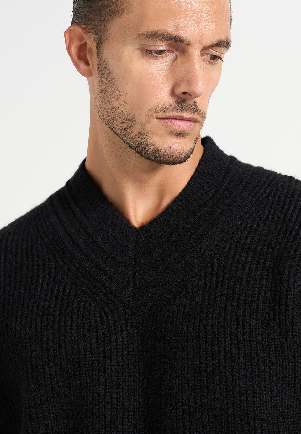 Remi - Signature Ribbed Wool-Blend V-Neck Jumper - Black