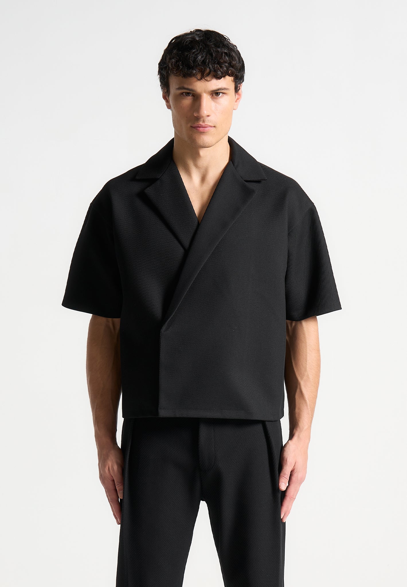 boxy-twill-double-breasted-shirt-black 