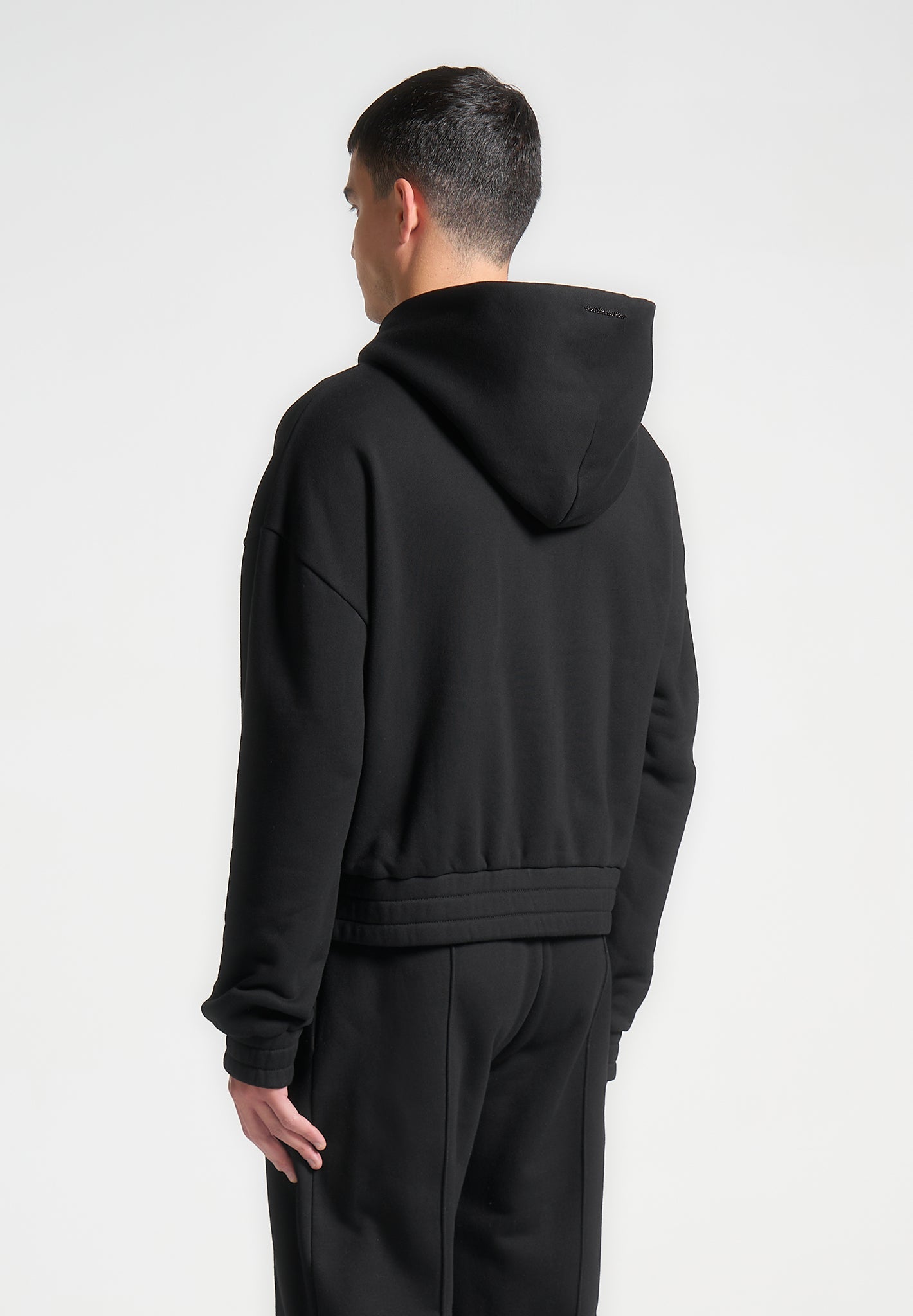 eternel-cropped-hoodie-black