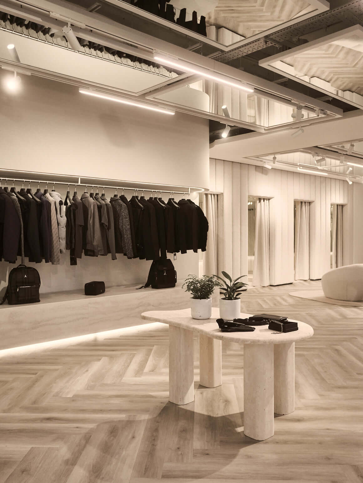 Store gallery image