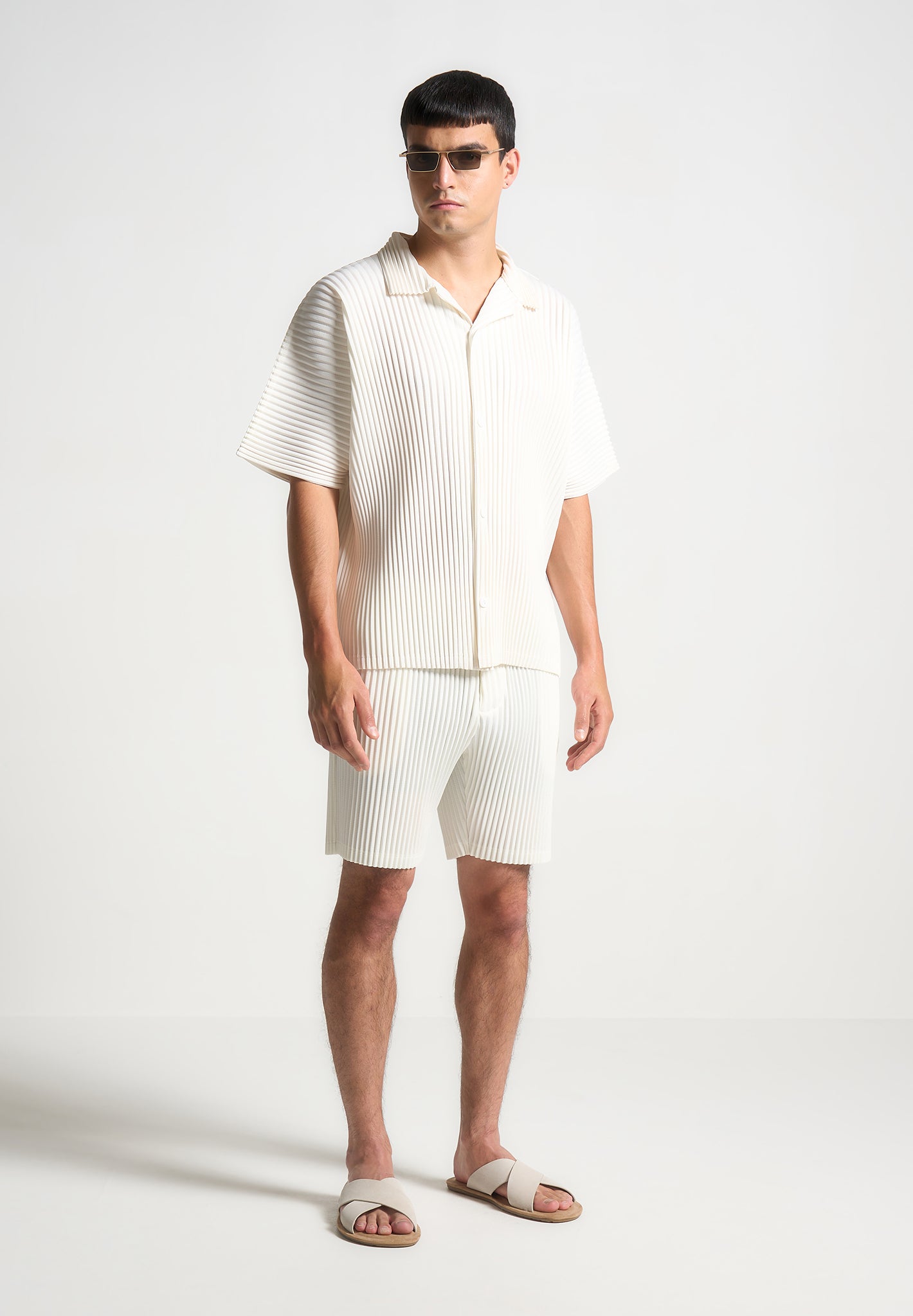 pleated-shorts-off-white 