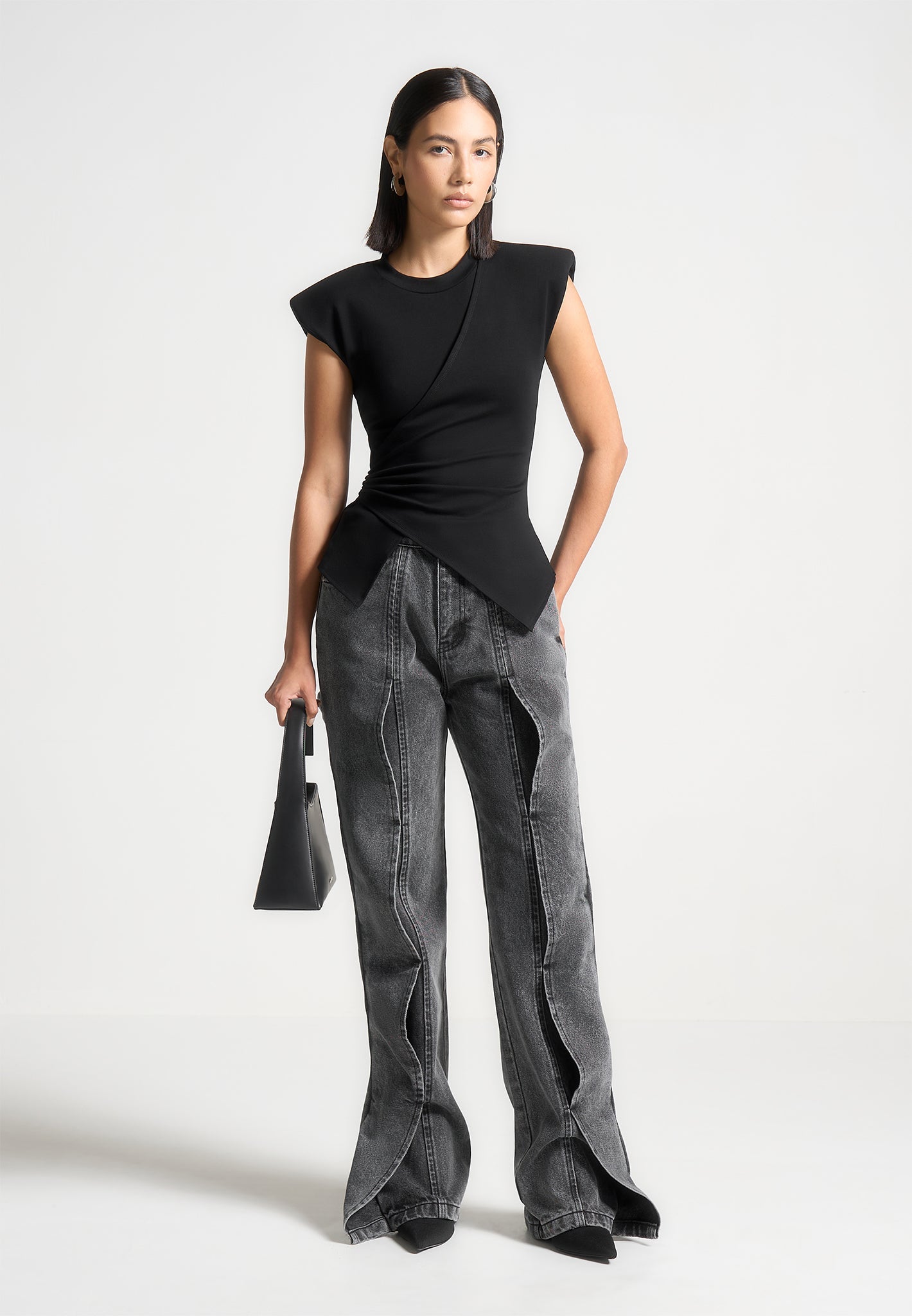 wide-shoulder-ruched-waist-top-black 