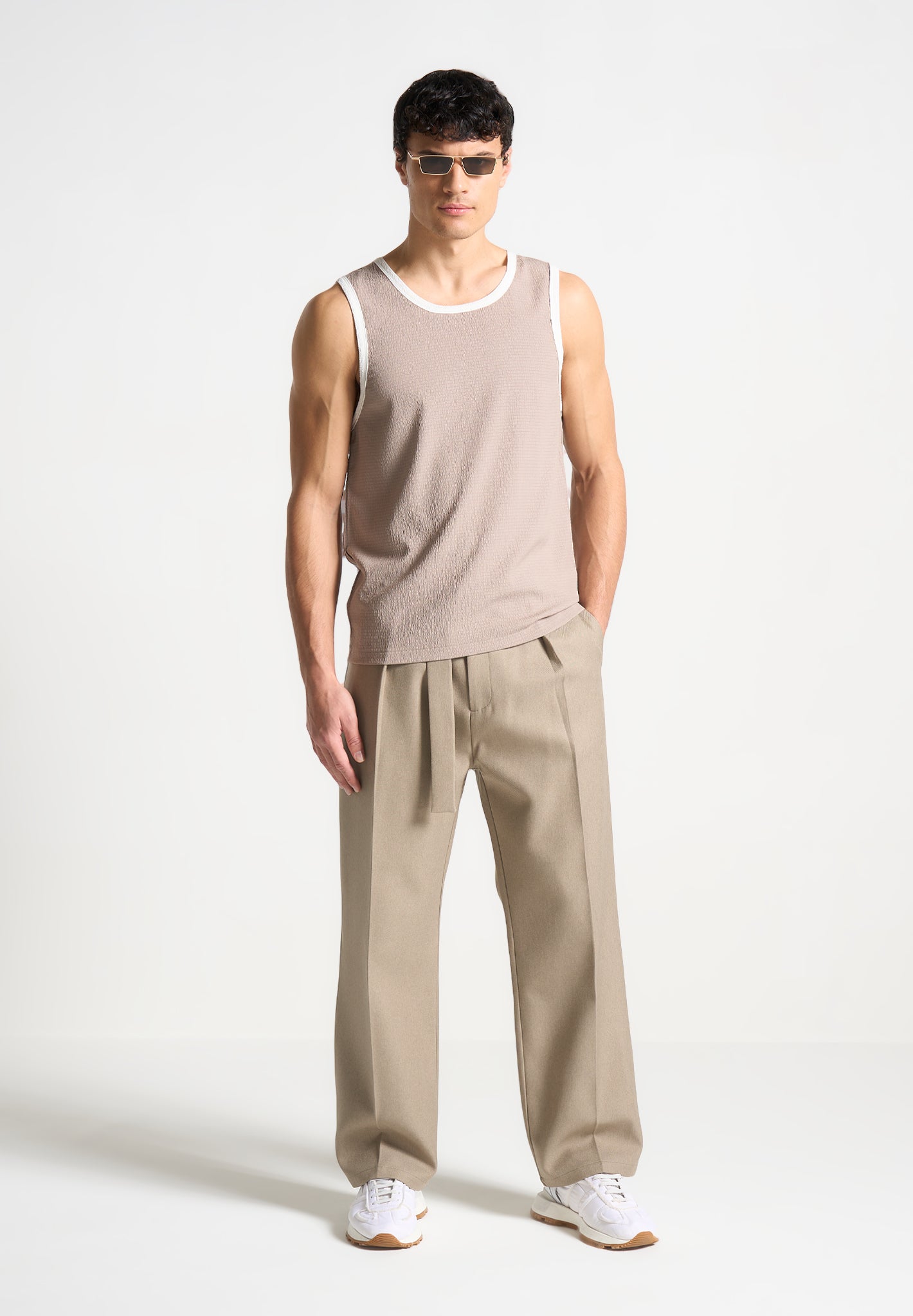 seersucker-vest-beige-white 