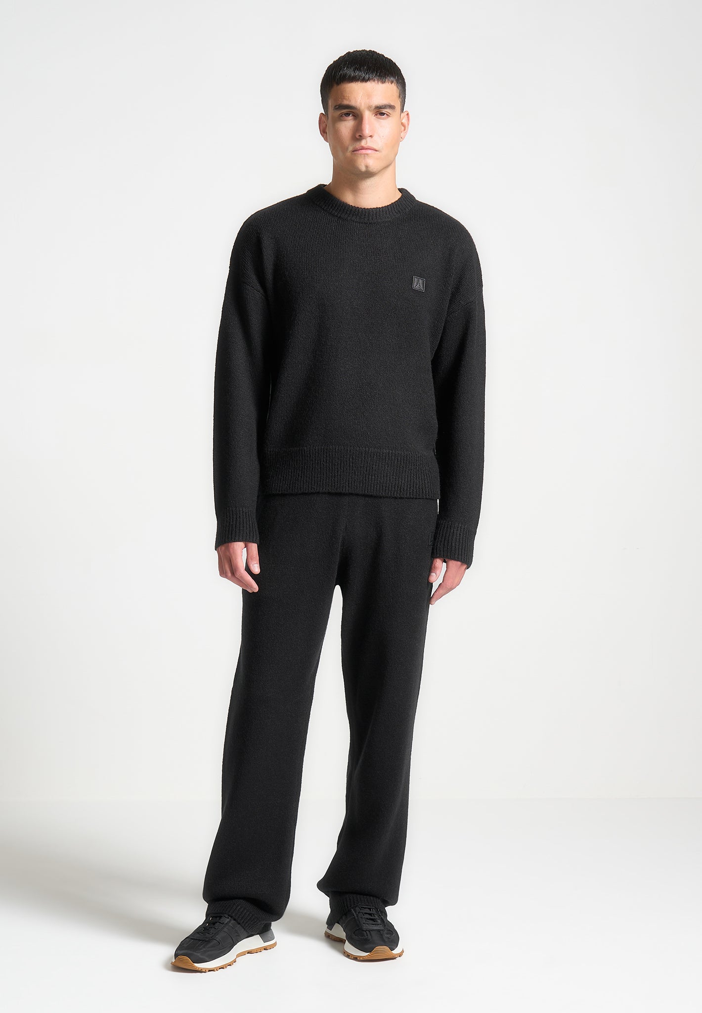 signature-mohair-blend-crewneck-jumper-black 