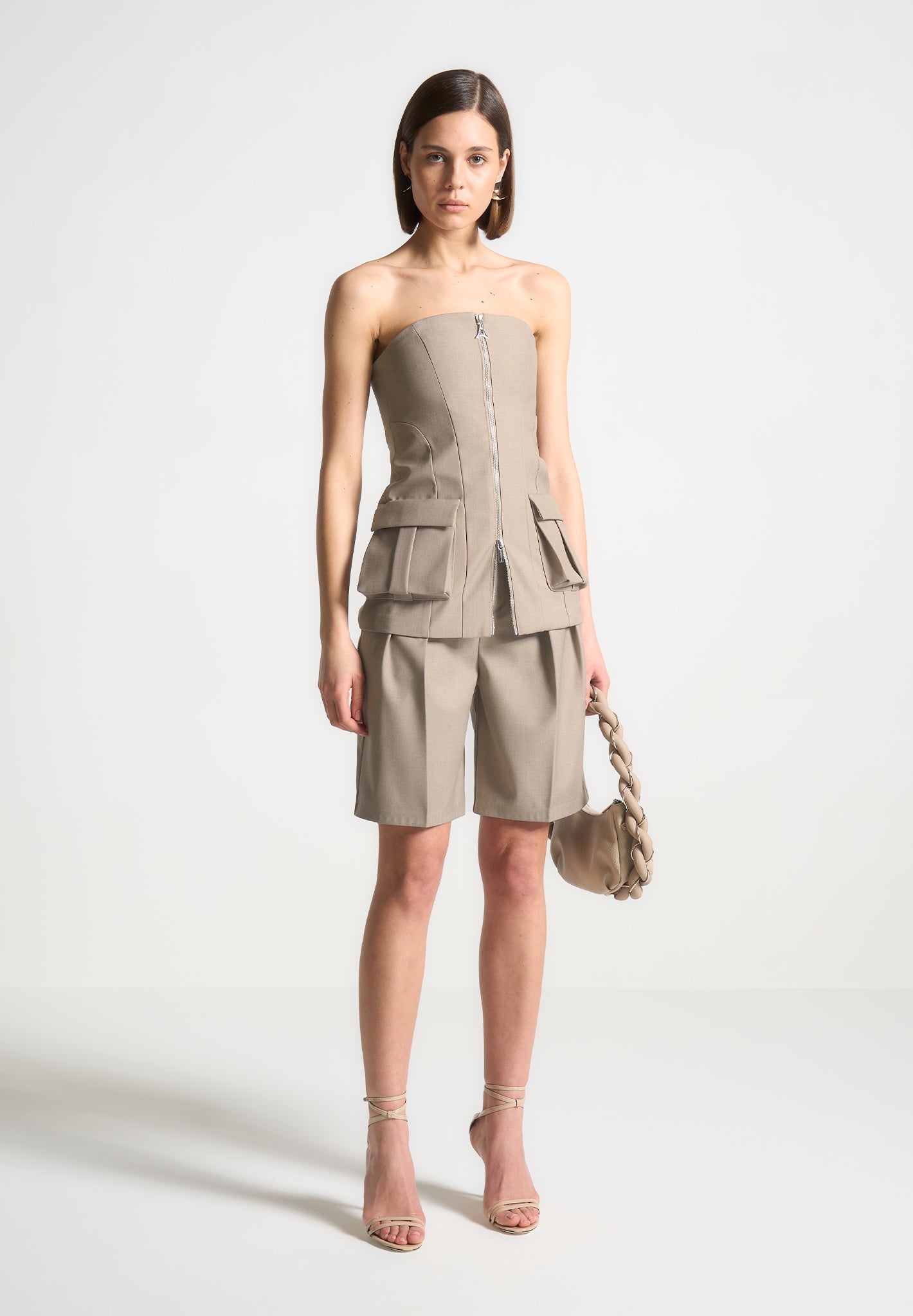 tailored-city-shorts-taupe 