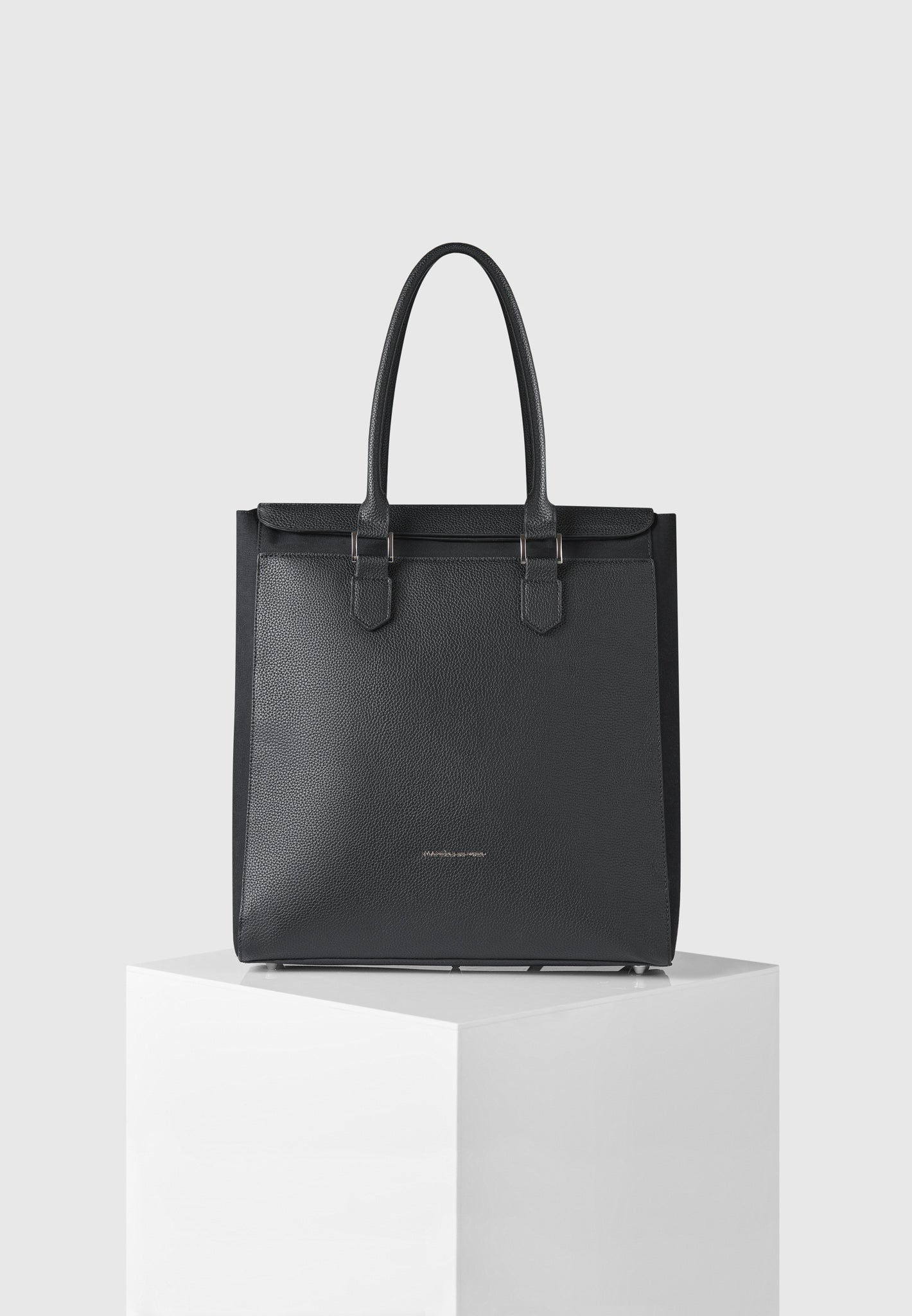 tote-backpack-black 