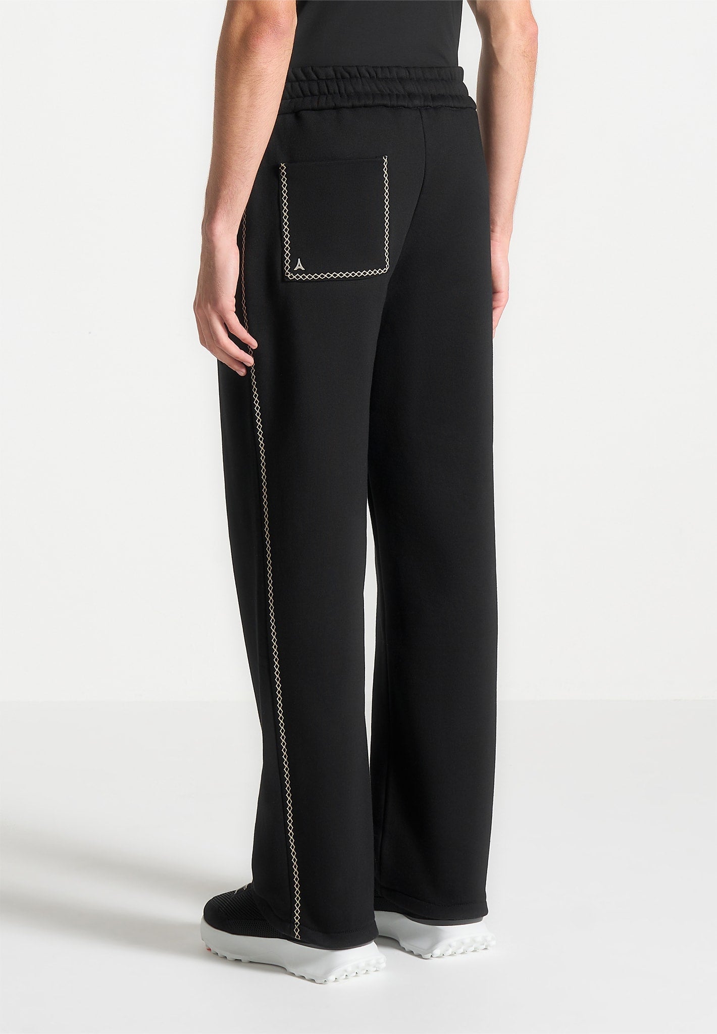 whipstitch-relaxed-jogger-black 